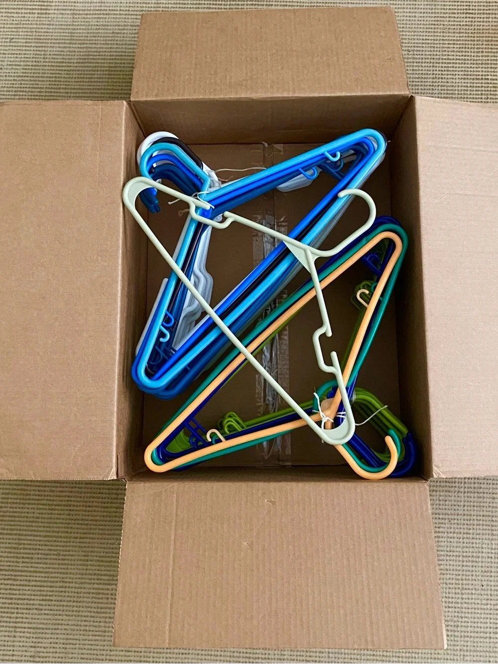 No Wire Hangers EVER! 45 + 1 Plastic Hangers. White,Green,Navy,Blue,Multicolors.